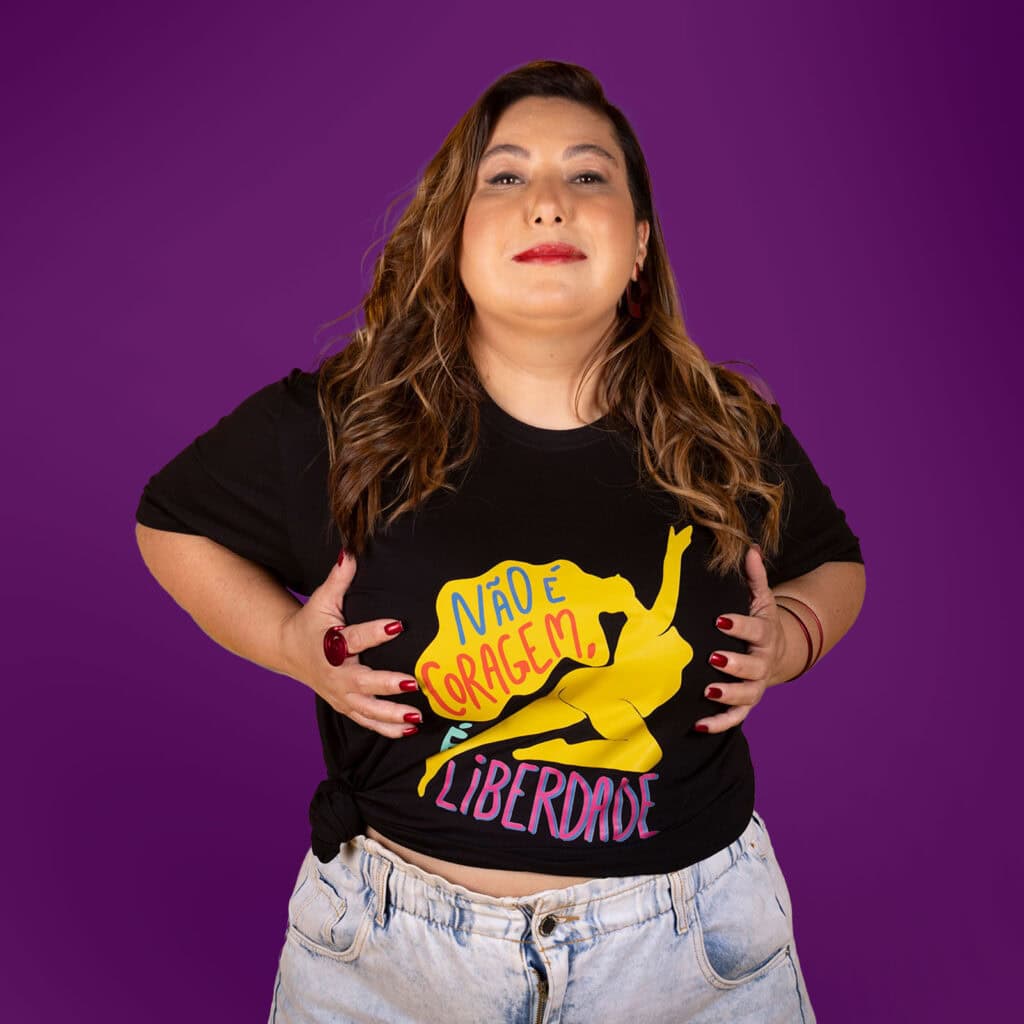 Camiseta Não é Coragem - Preta, Boxy Fit - Imagem 2